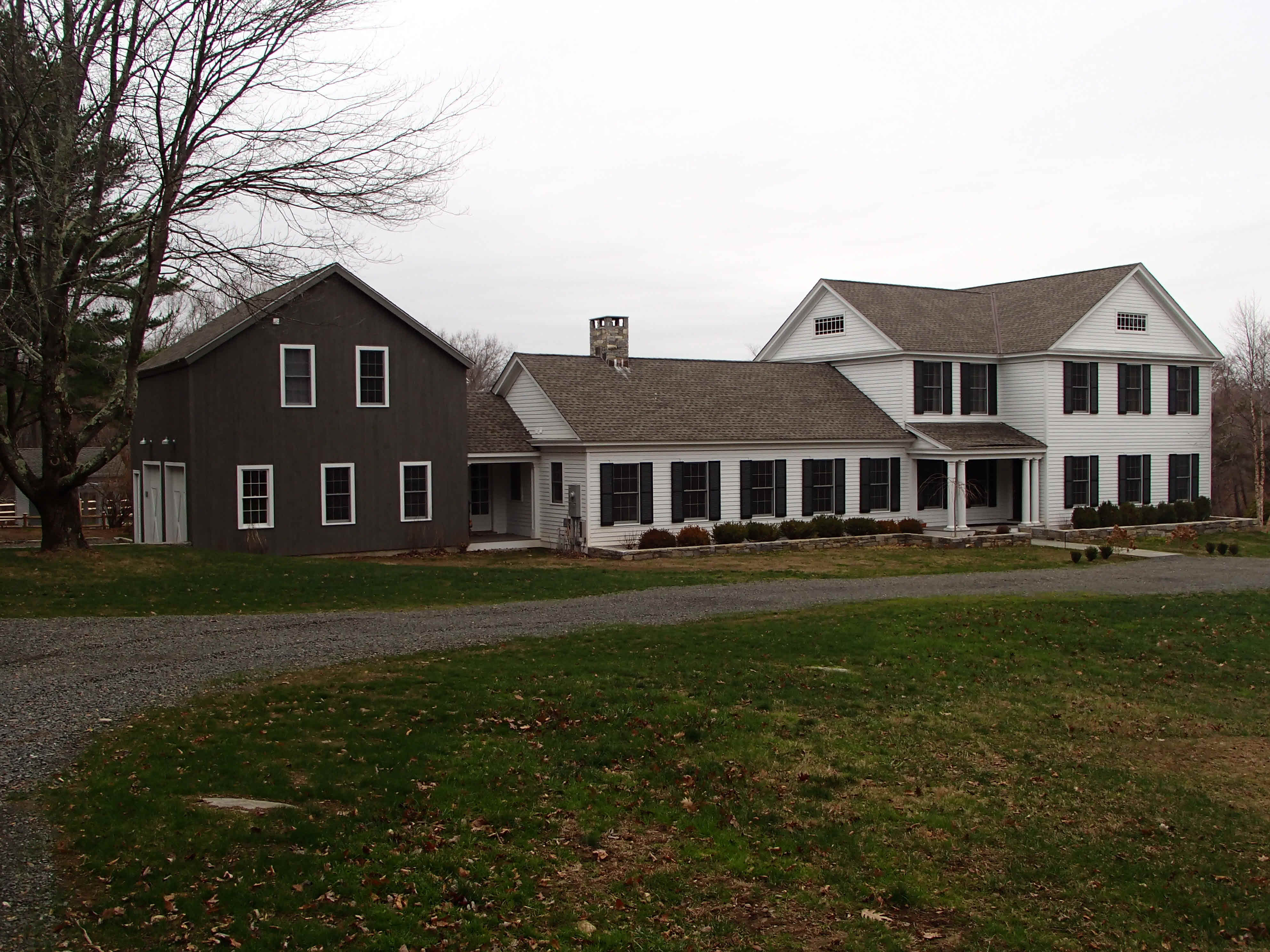 Building photograph for 89 SKYLINE RIDGE RD